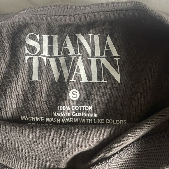 302. Shania Twain Graphic Tee - NWOT - Picture 3 of 3